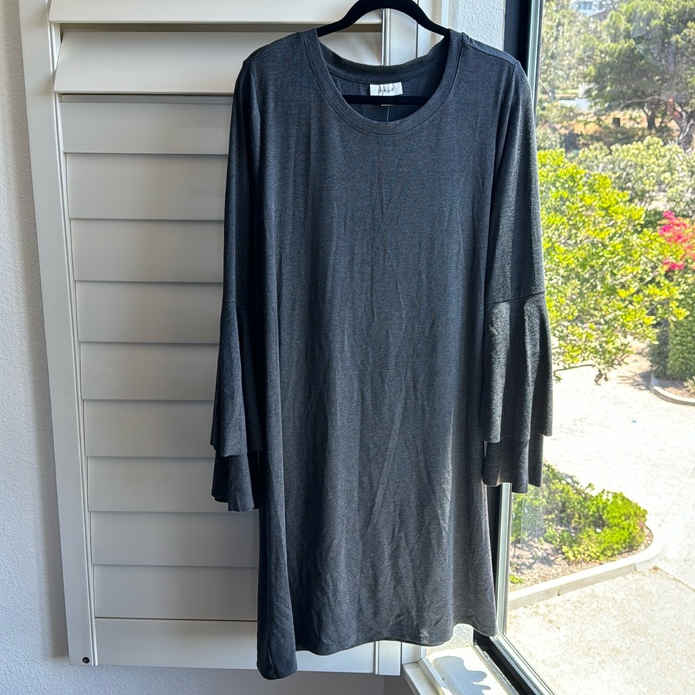 Bell Sleeve Jersey Dress! 🩶